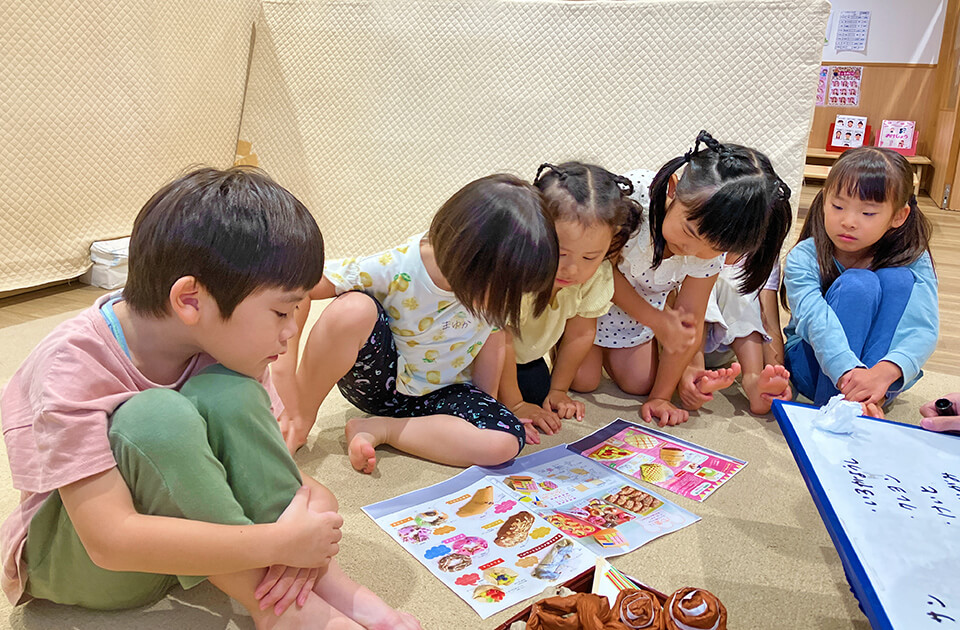 2025年10月 SuruSuスルス上陽こども園 敬パン屋さんの様子