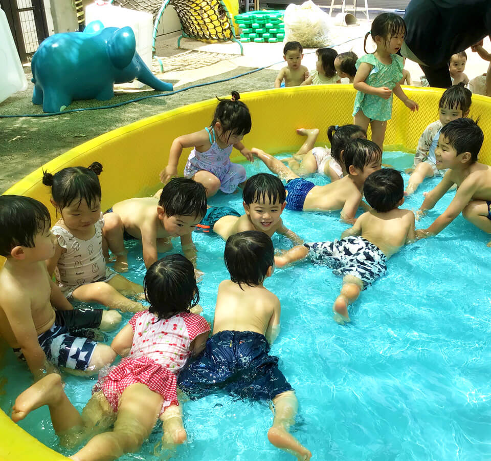 2023年7月 SuruSu祝昌こども園 ３歳未満児プール開きの様子