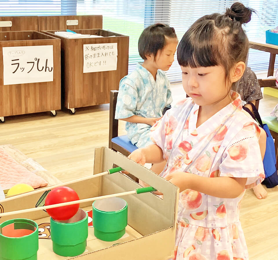 2025年8月 SuruSu祝昌こども園 ボールおとしの様子