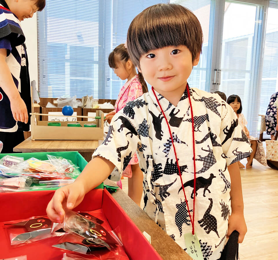 2025年8月 SuruSu祝昌こども園 ボールおとしの様子