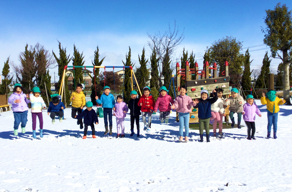 祝昌第二保育園 雪遊びの様子 2022年2月